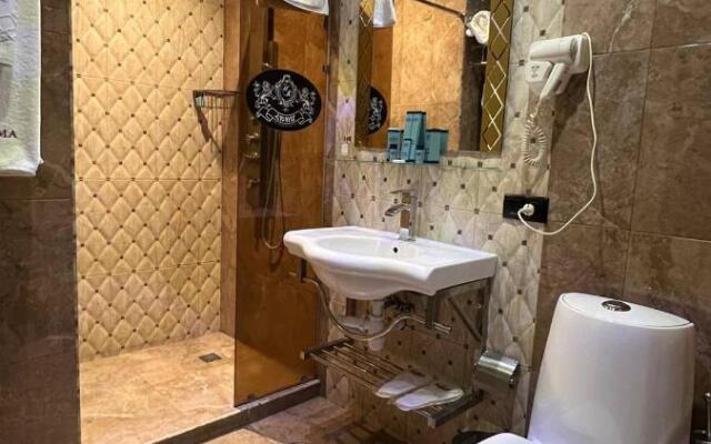 Roma Yerevan & Tours Hotel