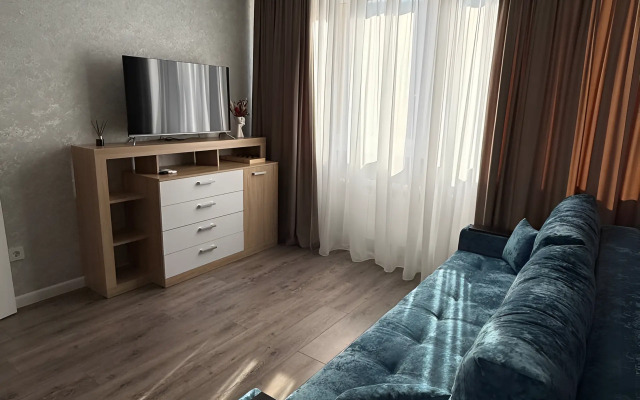 Komfortnaya Kvartira V Kurortnom Gorode Yalta Flat