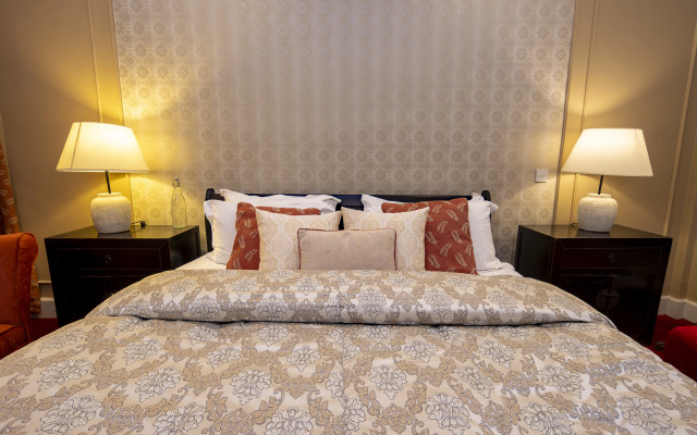 Hill Rise Luxury Villa & Stables by Edwards Collection Villa