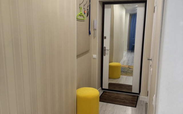 Komfort na prospekte Yamasheva 35 Apartments