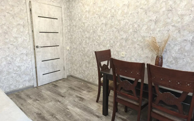 Квартира трёхкомнатная вблизи Сквера Энтузиастов