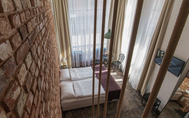 LofT Hotel