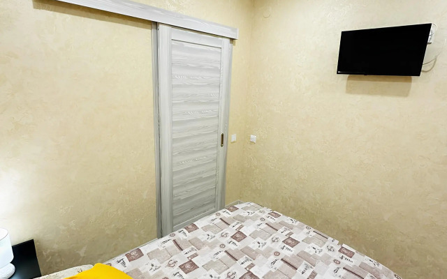 #10 Standard Two-Room Basement, 2nd Line (4 People) Apartments