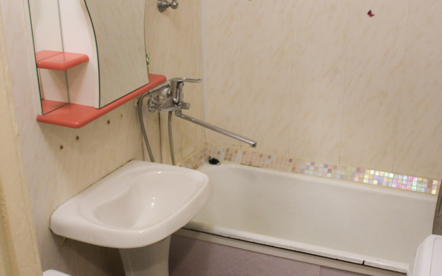 1-Komnatnaya Na Komsomolskom Prospekte Flat