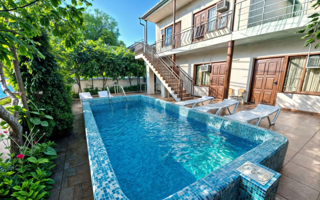 Lazur Allama Group Guest house