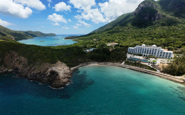 Отель Orson Hotel & Resort Con Dao