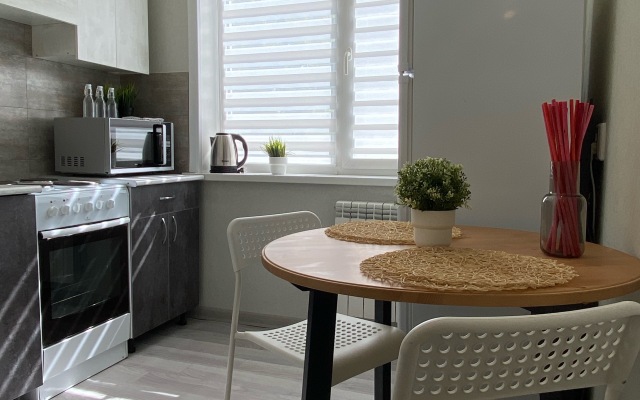 Na Naberezhnoy Apartaments