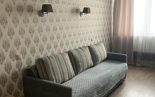 Dukat v tikhom rayone u lesa 1 Flat