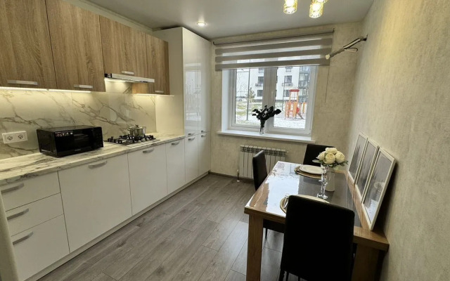 Квартира с еврoремoнтoм в тиxом cпaльнoм рaйoнe Poдниковaя Долина