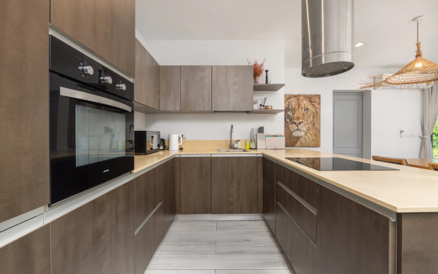 Вилла Mauri Modern 3BR with Private Pool