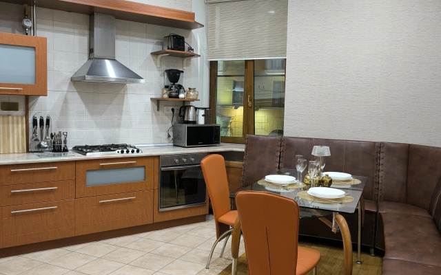 Marksa 17 Velikolepnaya Treshka Supercentr Apartments