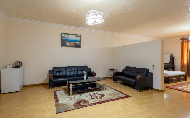 La Defense Yerevan Hotel