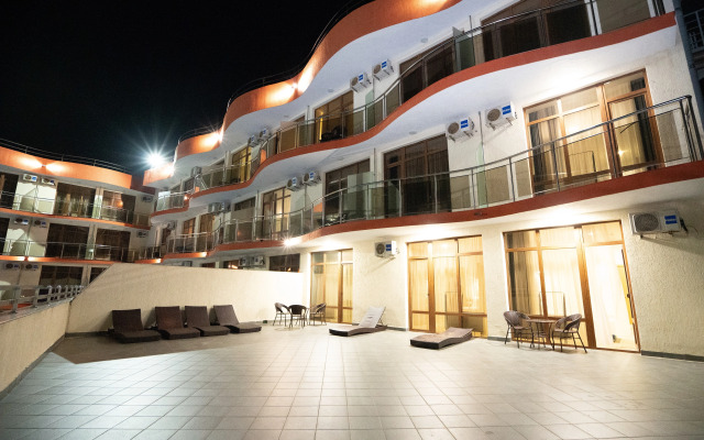 Dream Hotel