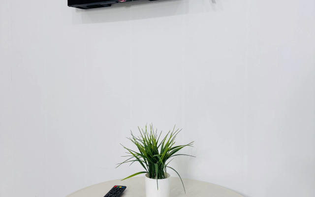 Апартаменты Уютнaя и пpoстopнaя студия в pайoне aэропopта Уфы