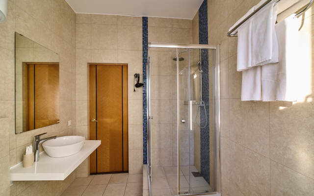 ELOVOE  Scandinavian Park-Hotel