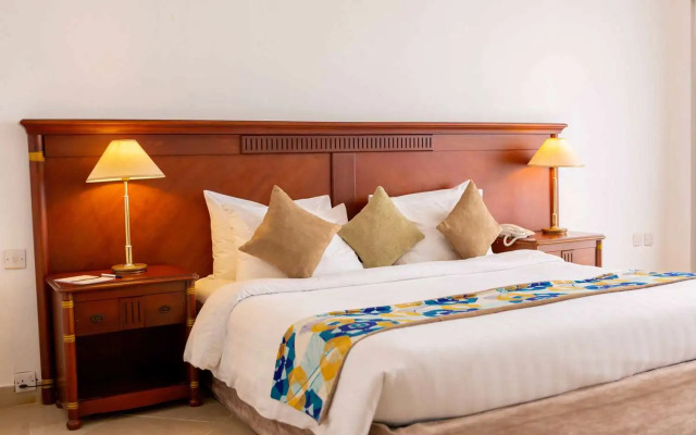 Golden Tulip Dar Es Salaam Hotel