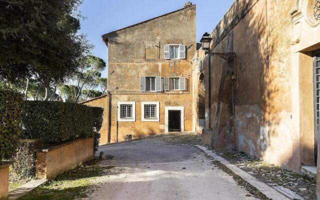 Castello Del Duca Hotel