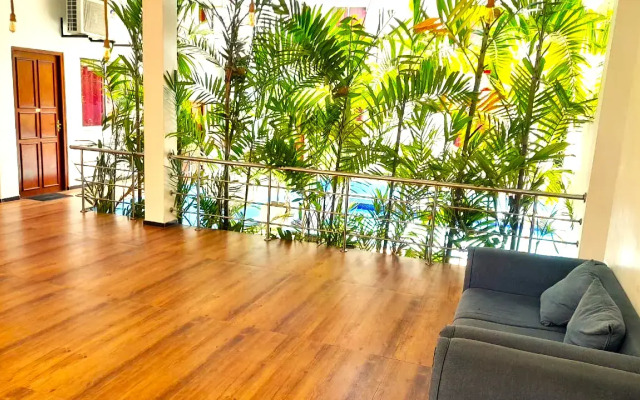 Sea Breeze Hotel