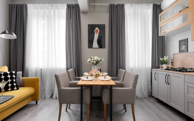 Квартира GM Apartments с видом на Набережную и Котельническую высотку