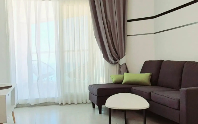 Ben Gurion 99-H04 Apartments