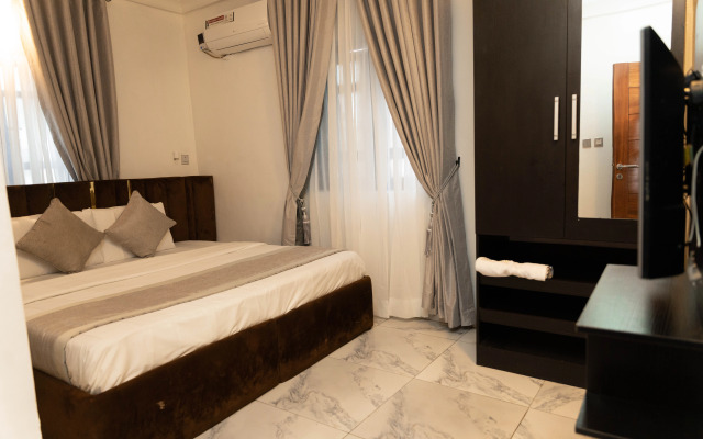 24/7 Luxury Apartments