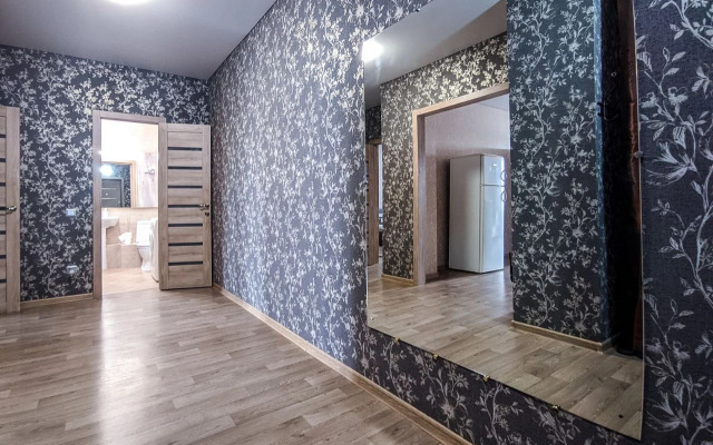 V Prestizhnom Rayone S Vidom Na Reku I Park Flat