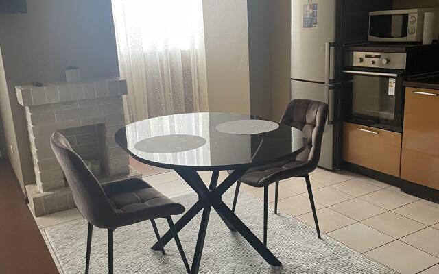 Ryadom s akvaparkom Riv'yera 2 Apartment