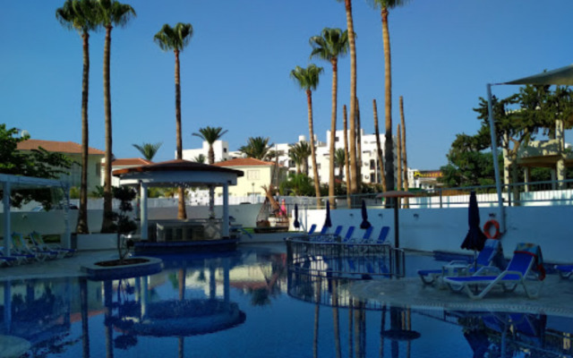 Captain Pier Hotel