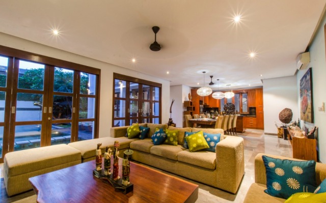 Wonderful 4BR villa 50 meters to the beach Canggu