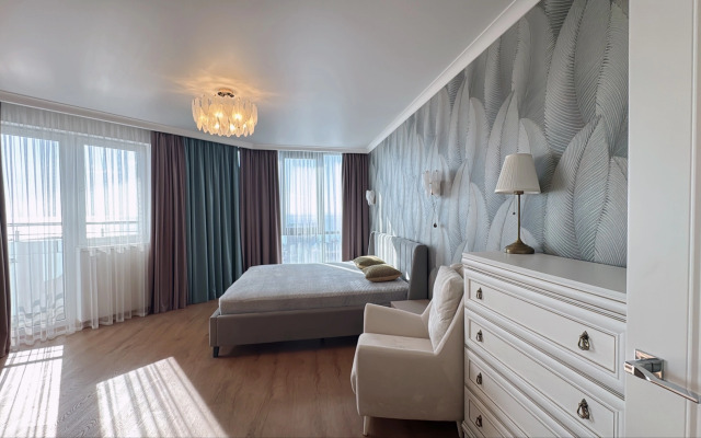 Dvuhkomnatnye MorskayaSimfonya-2 lyuks s panoramoy na more basseynom Apartments