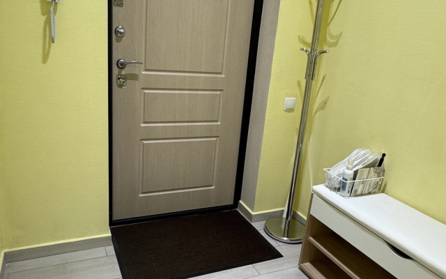 V Dome Na Naberezhnoy Reki Volga Flat