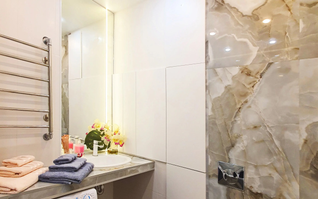 Kvartira Uutnye sovremennye apartamenty radom s centrom