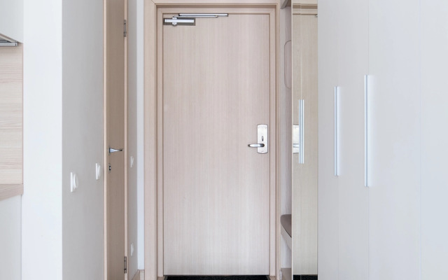 Ye's (k) 3037 Apartments