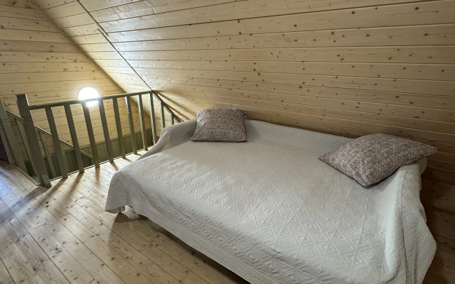 Izba Private House