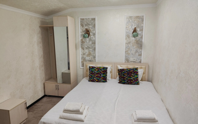 Suzani Samarkand Hostel
