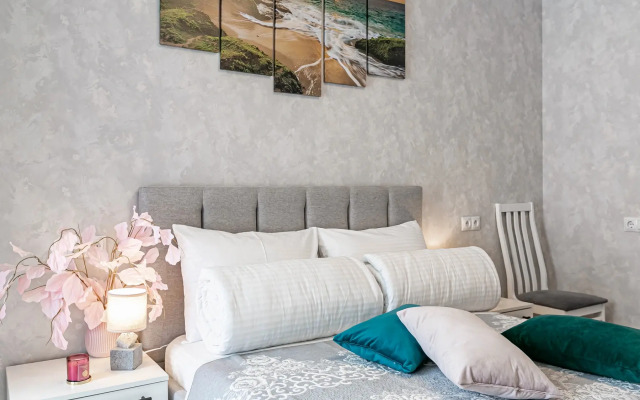 Апартаменты Двухкомнатная квартира у парка