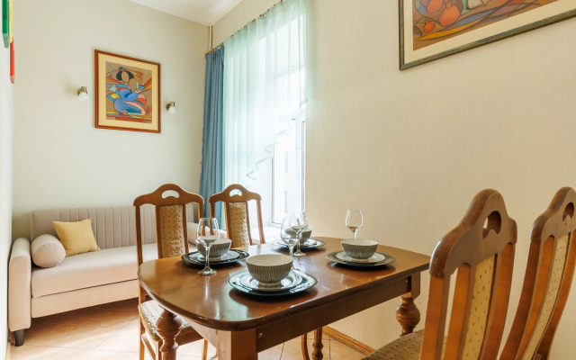 Апартаменты 2 спальни на Большой Московской 9