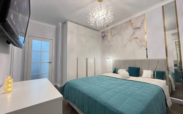 Квартира Однокомнатная на Улице Бориса Слюсаря 23с2