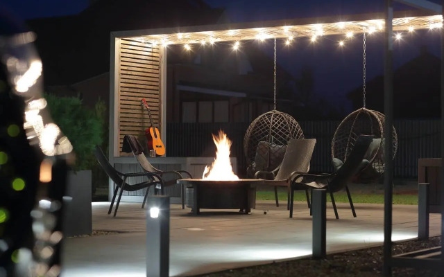 Вилла стильная с умным домом сауной и чаном