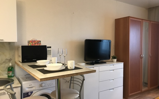 Na Suvorovskom Studiya Flat