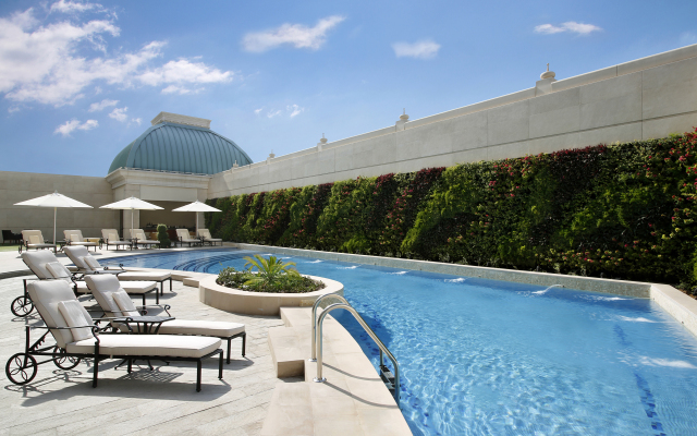 Al Habtoor Palace Hotel
