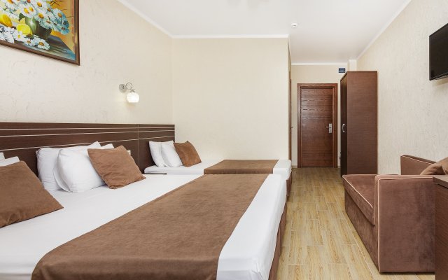 Leonsia Hotel