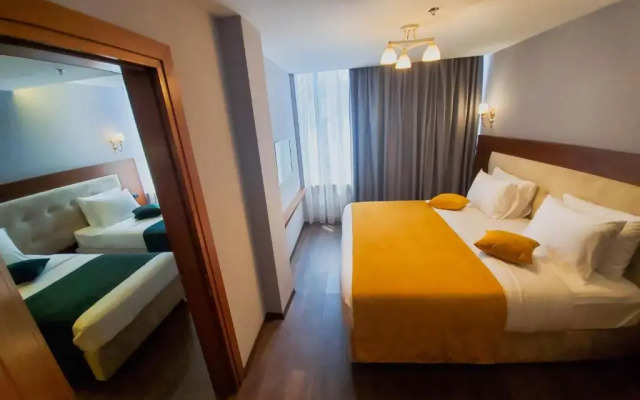 Albanopolis Hotel