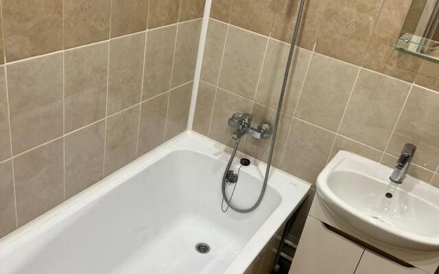 Uyutnaya dvukhkomnatnaya na Taganskoy Apartment
