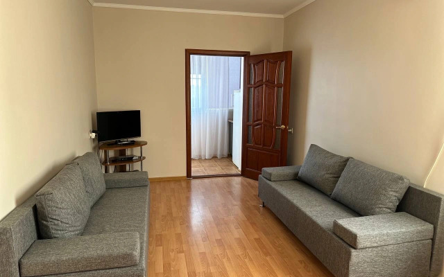 Uyutnaya Solnechnaya Kvartira Flat