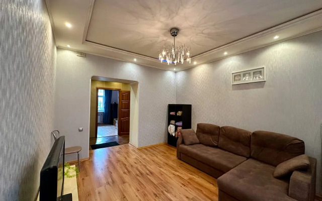 Квартира Большая в Центре Города с Парковочным Местом