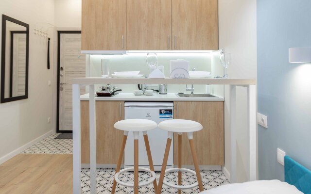Uyutnaya Studiya Na Letchika Gritsevtsa 14a Apartments