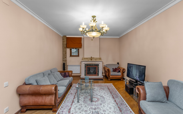 Shur Duplex Villa In Old City, Villa
