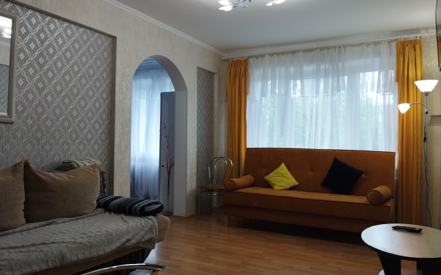 Dvukhkomnatnaya Vozle Tsentra Flat