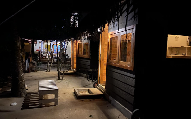 Tomorrowland Beach Villas & Fisherman's Wharf Restaurant Mini Hotel